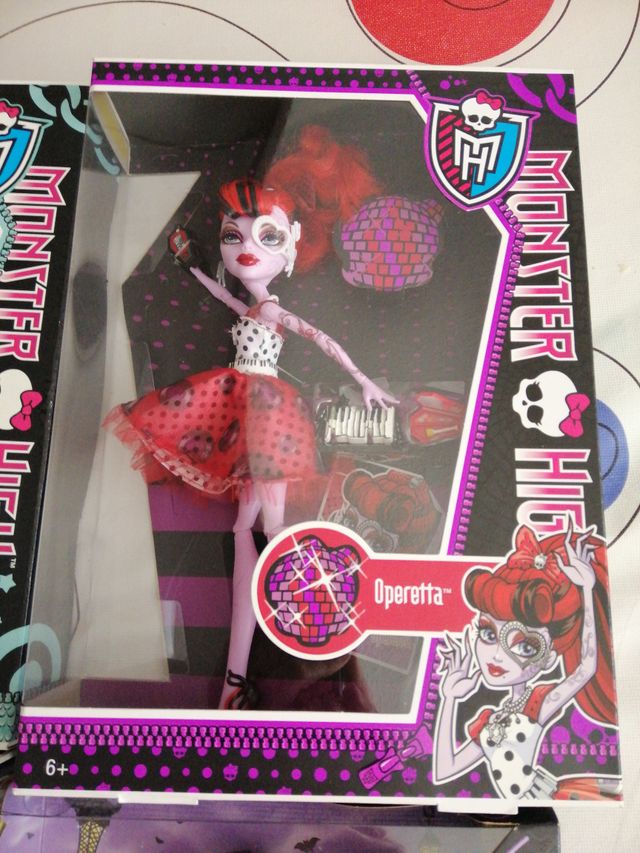 Monster high  operetta lagoona skelita nueva