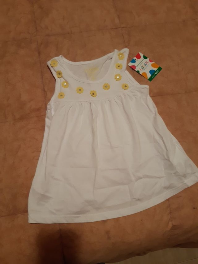 Camiseta de tirantes de niña, blanca con margarita