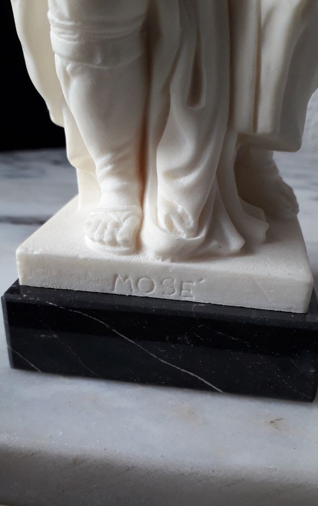 Figura de Moisés.