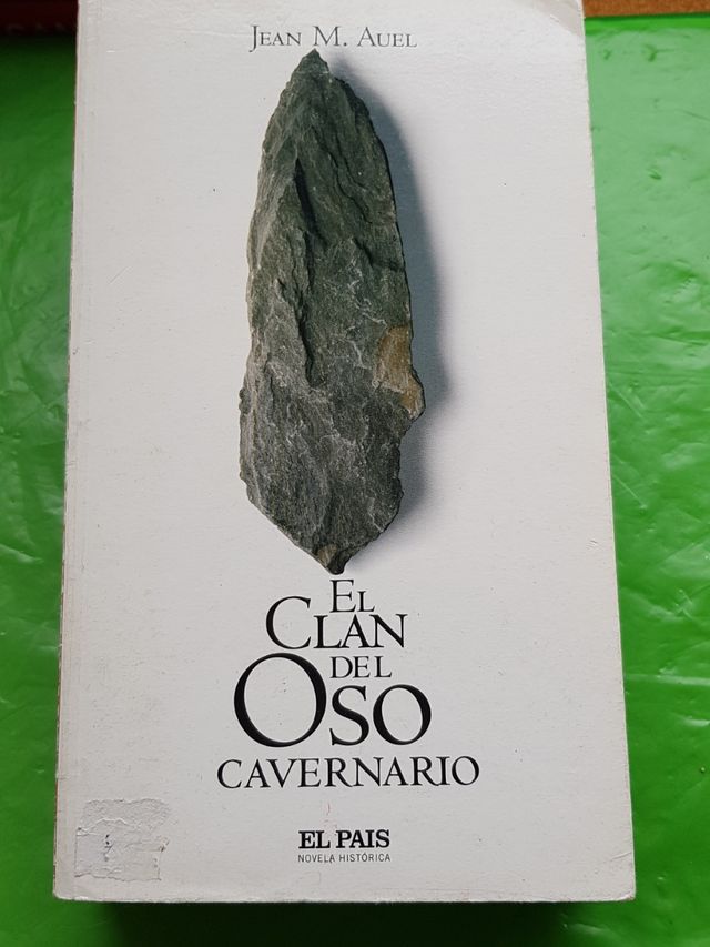 El clan del oso cavernario