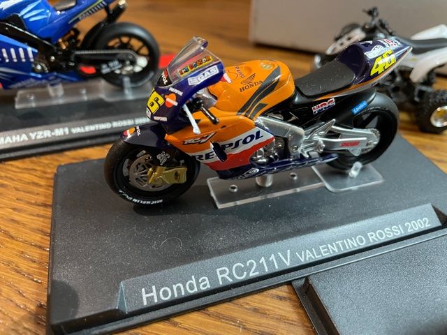 Moto Honda RC211V+NSR500+Yamaha YZR-M1+Quad 1/24