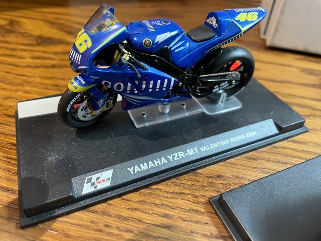 Moto Honda RC211V+NSR500+Yamaha YZR-M1+Quad 1/24