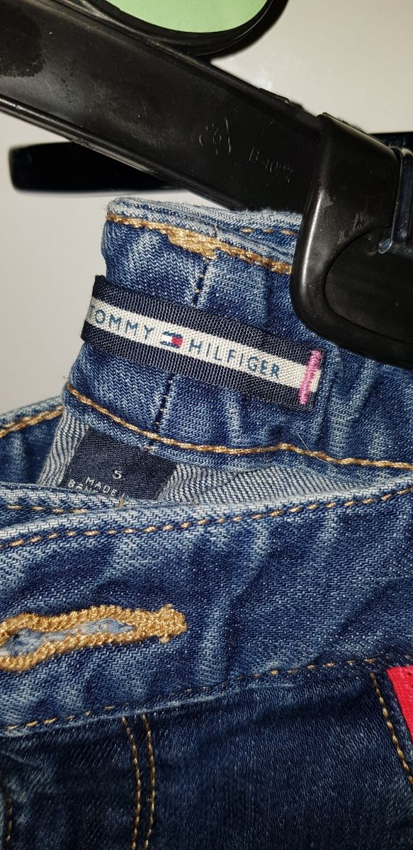 Pantalón Jeans Tommy Hilfiger 5 años