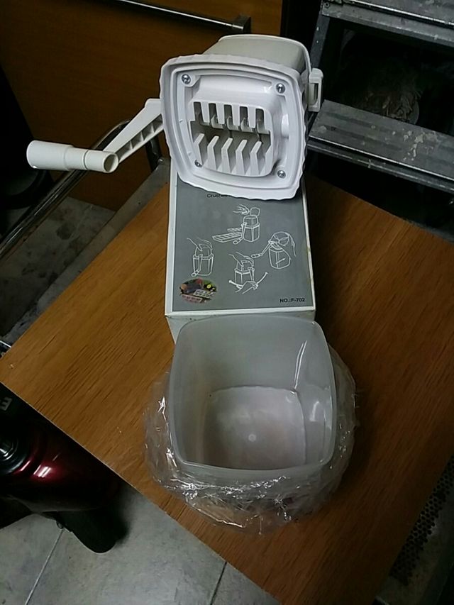 Picadora de hielo manual (nuevo).