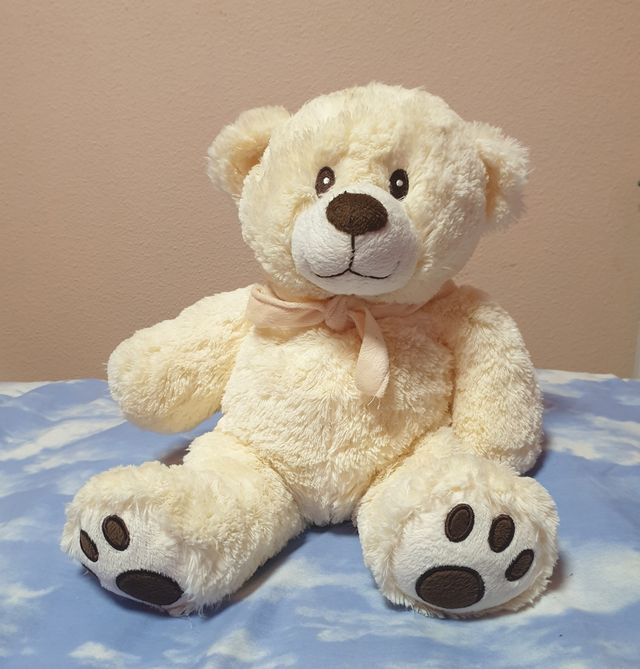 Oso de peluche tamaño mediano