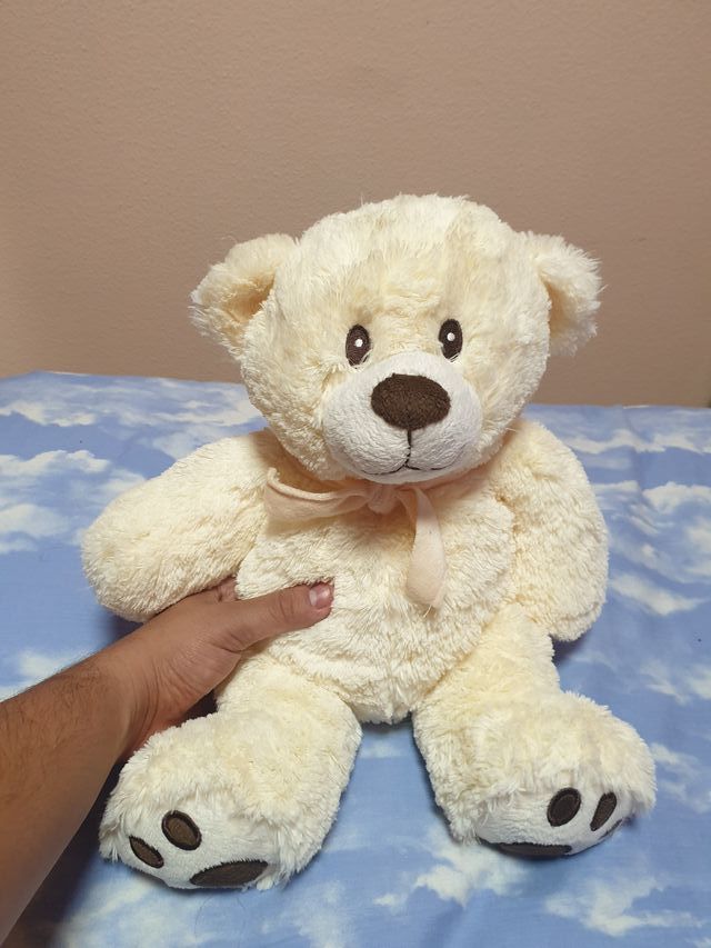 Oso de peluche tamaño mediano