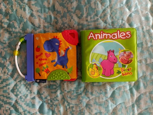 2 libritos de bebé.