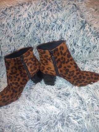 Botines serpiente - STRADIVARIUS