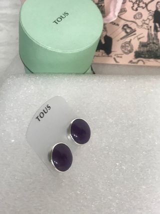 PENDIENTES TOUS MOD. Sucre. Color morado nuevo