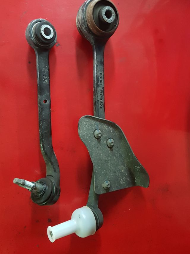 Brazos de suspensión Mustang