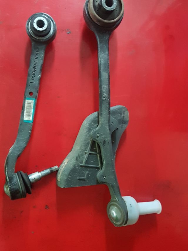 Brazos de suspensión Mustang