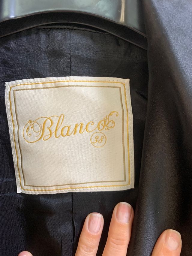 Blazer satén negro , talla 38 sin estrenar