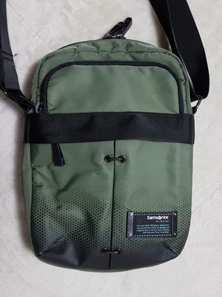 Bolso Samsonite hombre de segunda mano por 15 EUR en Vitoria-Gasteiz en  WALLAPOP