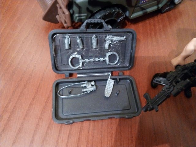 Figuras Soldier Force con vehículos