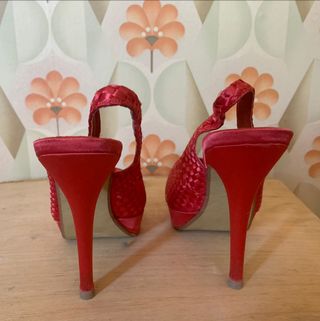 Zapatos rojos Marypaz de segunda mano por 10 EUR en Madrid en WALLAPOP