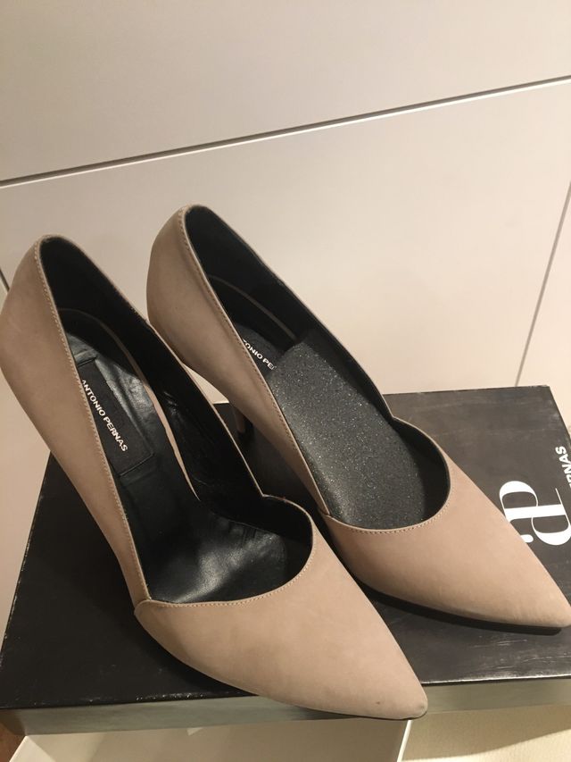 Zapatos tacón de Antonio Pernas