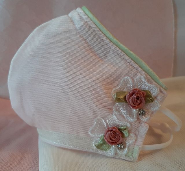 Mascarilla de comunión para niña