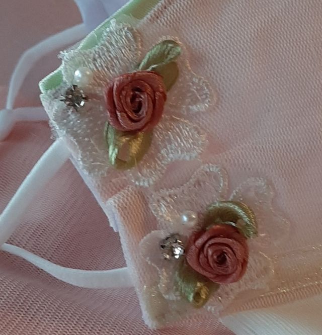 Mascarilla de comunión para niña