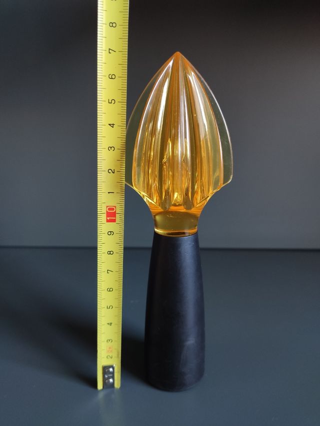 Exprimidor Space Age Vintage años 70