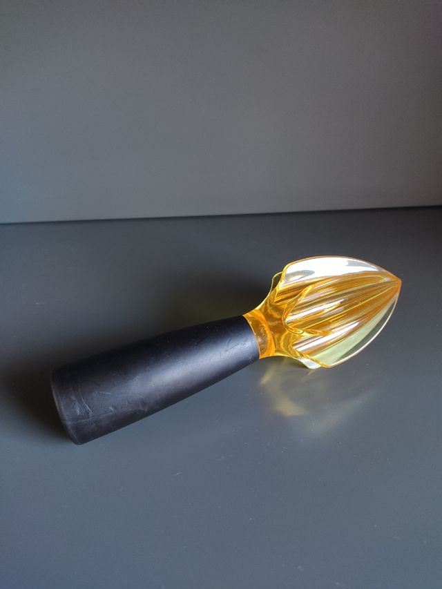 Exprimidor Space Age Vintage años 70