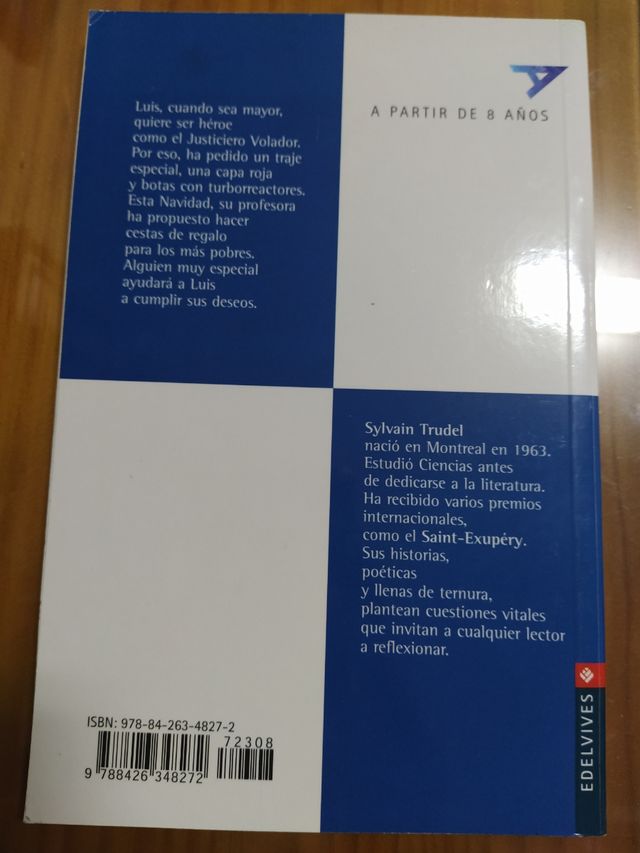 EL NIÑO QUE SOÑABA CON SER HÉROE