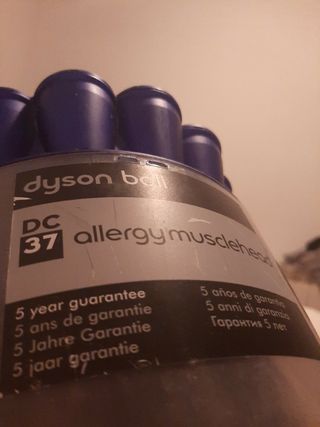 Aspirador Dyson ball DC 37 allergy musclehead de segunda mano por 120 EUR  en Málaga en WALLAPOP