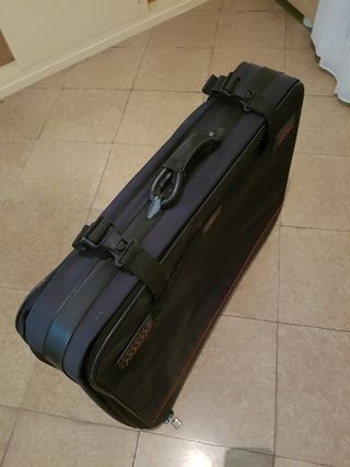 Maleta Valisa Grande de segunda mano por 25 EUR en Terrassa en WALLAPOP