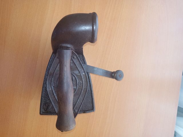 Plancha hierro U.C. Mondragón