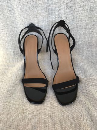 Sandalias negras básicas Asos de segunda mano por 12 EUR en Fuengirola en  WALLAPOP