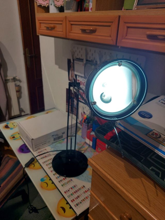 lámpara de escritorio