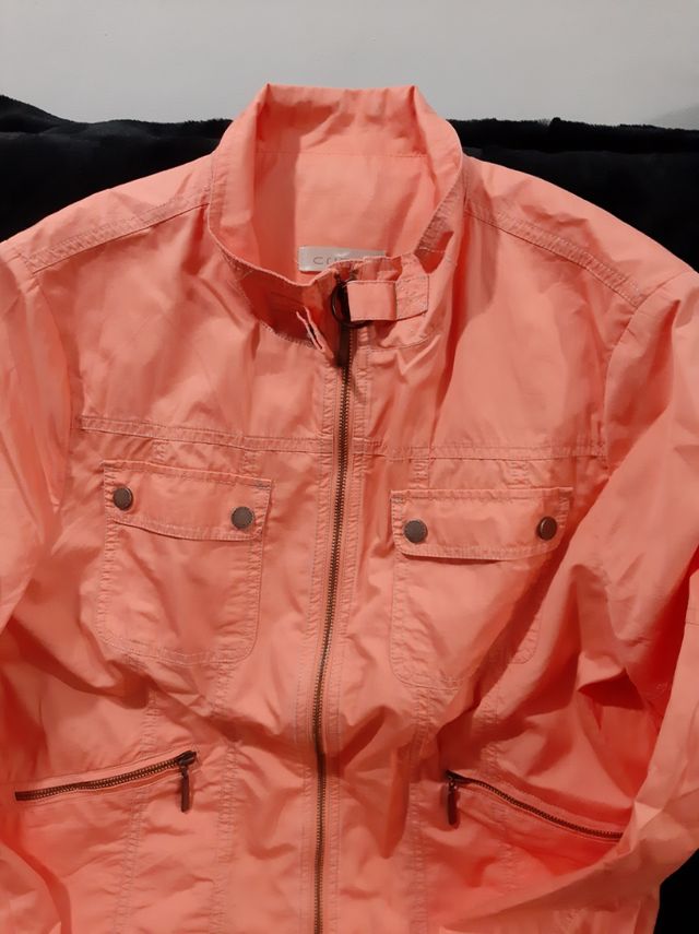 CHAQUETA DE VERANO NARANJA.