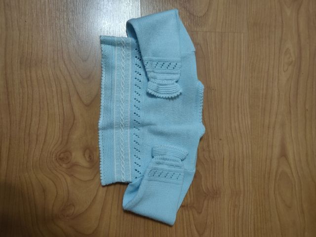 bolero punto fino bebé talla 6 meses