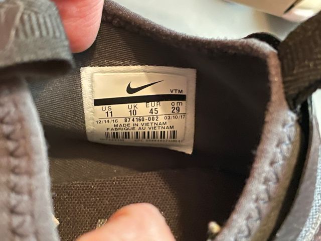 Nike Current Slip On