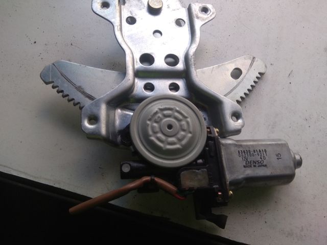 Elevalunas delantero derecho Suzuki Jimny