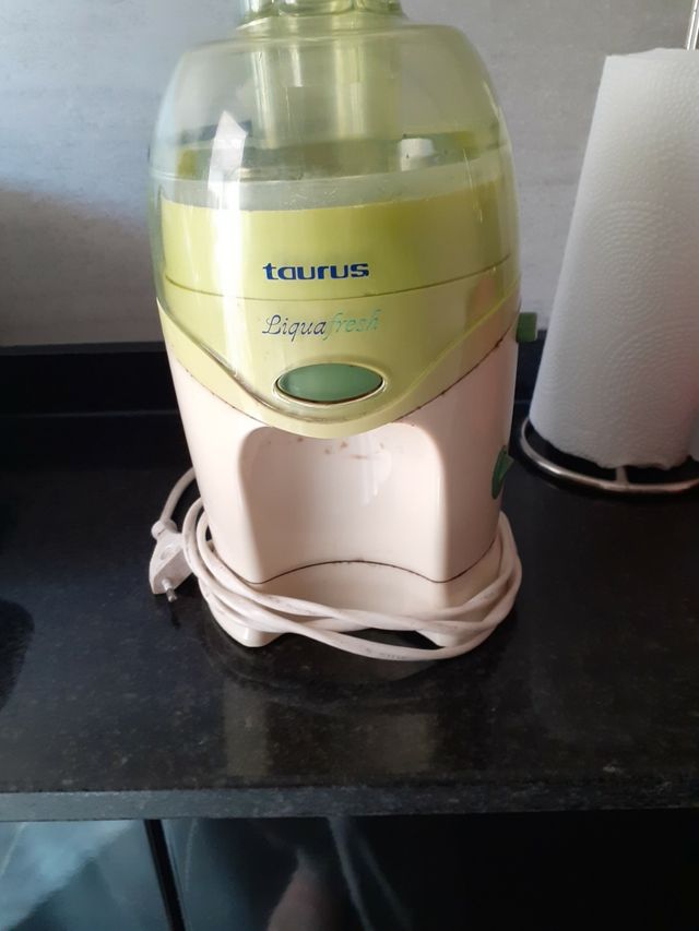 Licuadora Taurus.