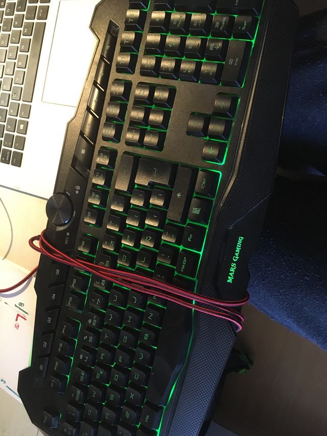 Tastiera USB da gioco RGB