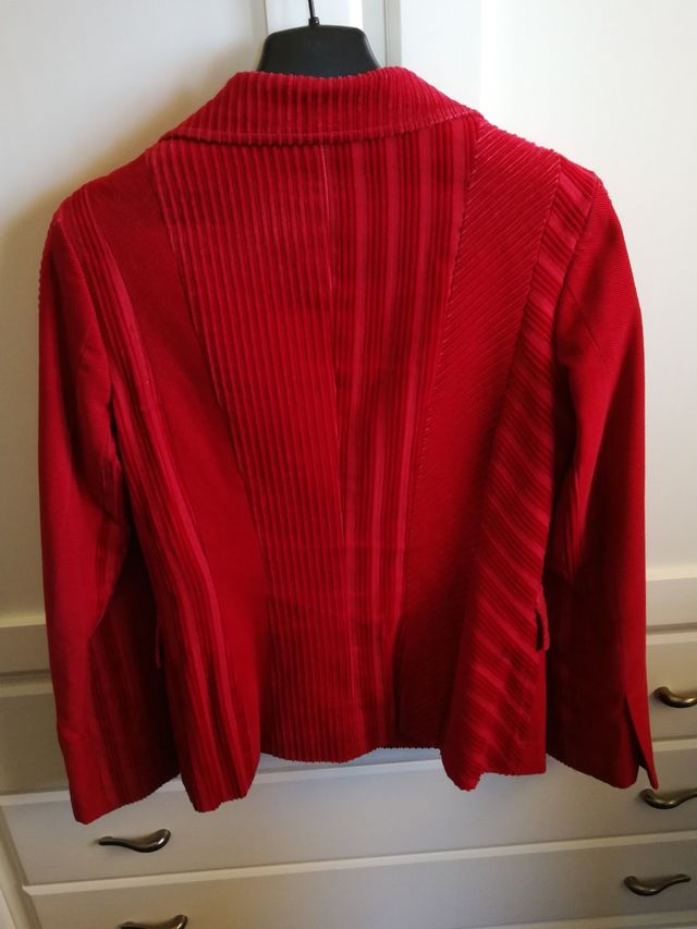 Blaizer roja de Mango