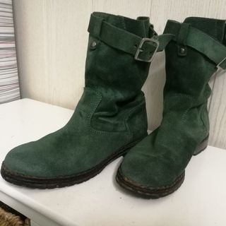 Botines mujer verde botella de segunda mano por 10 EUR en Alcalá de Henares  en WALLAPOP