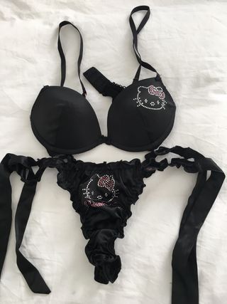 Conjunto HELLO KITTY. Sin estrenar!! de segunda mano por 15 EUR en Gavà en  WALLAPOP