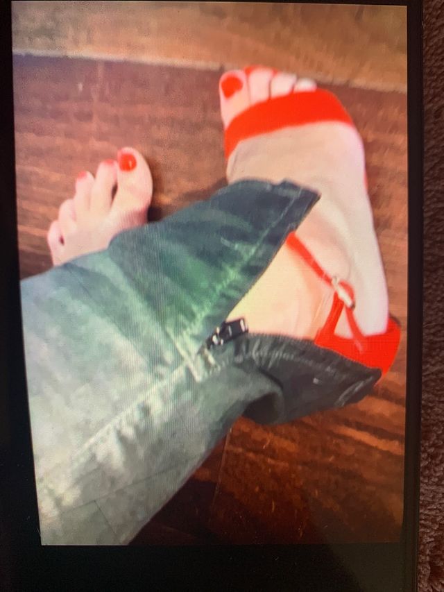 Pantalón pitillo encerado verde militar Zara 34