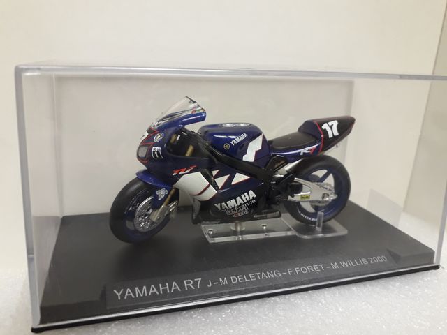 YAMAHA R7-DELETANG-FORET-WILLIS 2000. Escala 1/24