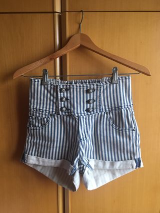Short de rayas Pull \u0026amp; Bear de segunda mano por 3 EUR en  Amorebieta-Etxano en WALLAPOP