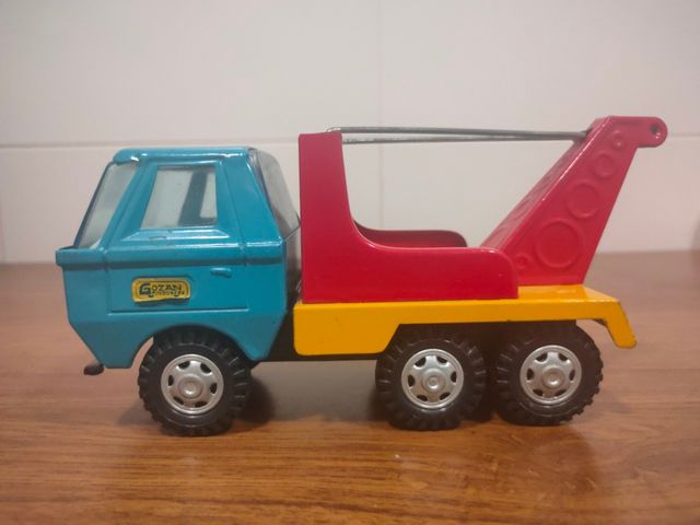 Grúa Gozan metálica años 70 