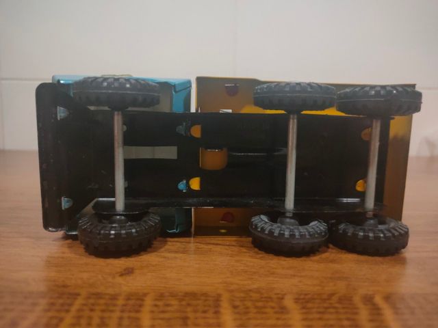 Grúa Gozan metálica años 70 