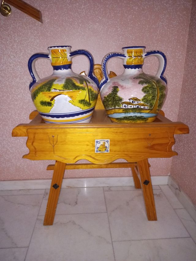 Jarrones con soporte madera