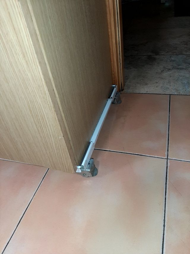 Máquina de coser y mueble Automatica!