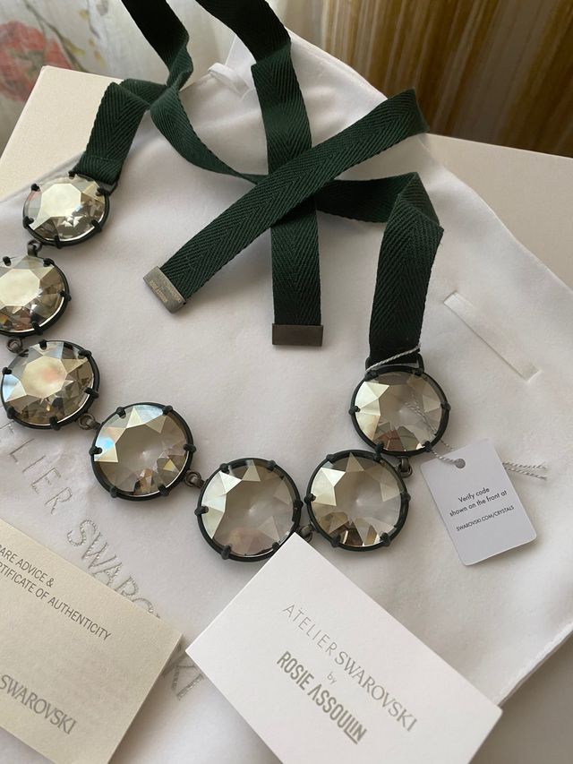 Collar cristales Swarovski de lujo.