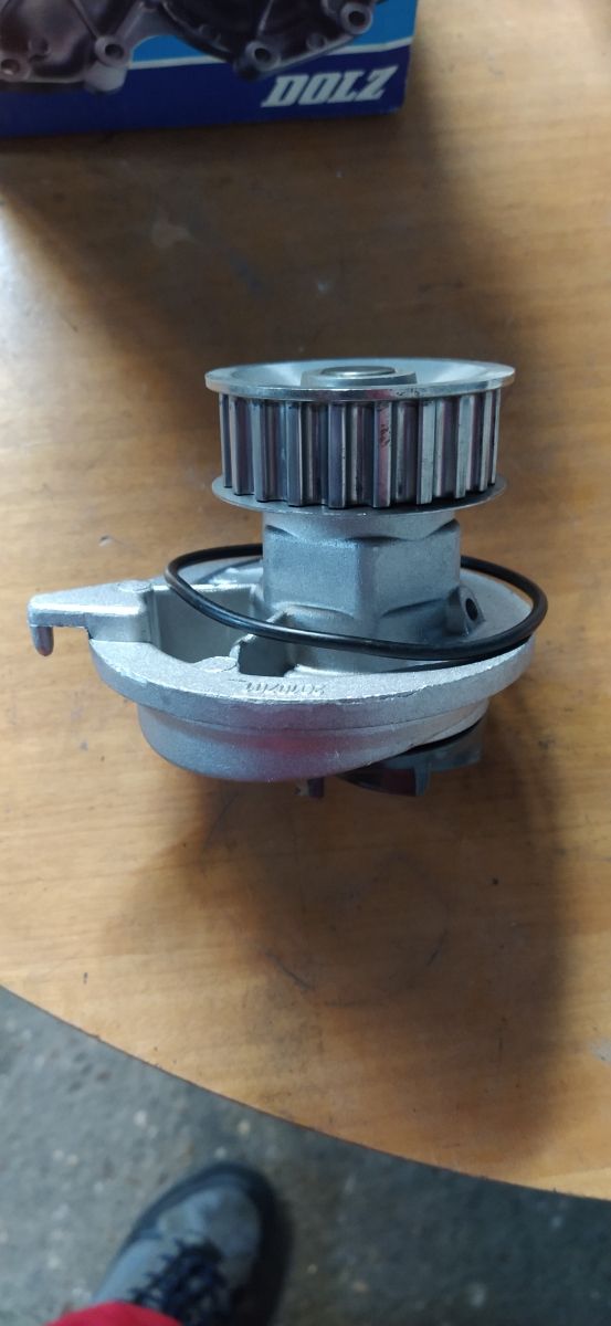 Bomba de agua Opel Kadett Ascona Rekord