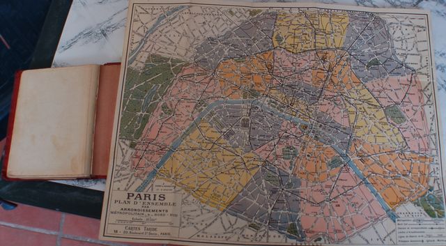 Guía / callejero de París / Libros antiguos