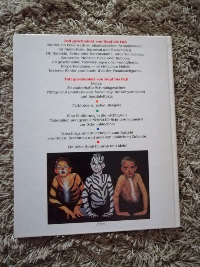 Toll geschminkt von kopf bis fub